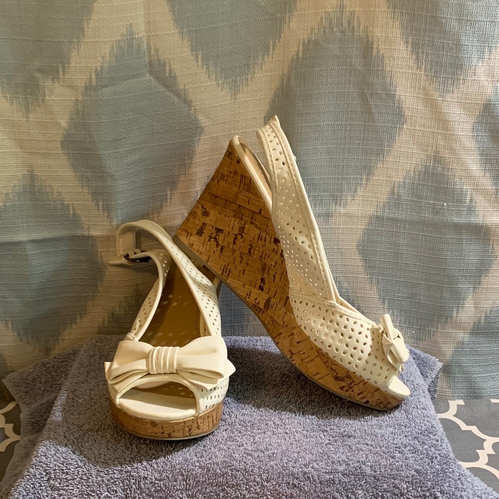 Apt 9 - White Wedge Heels - Size 8 1/2